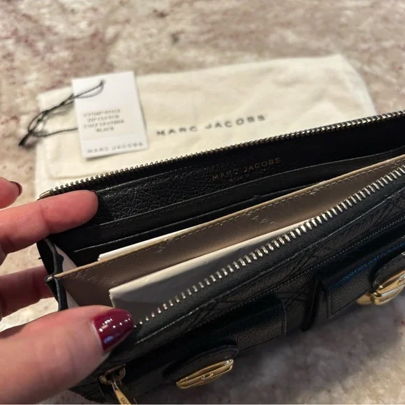 Marc Jacobs Black Quilted Shoulder Bag with matching wallet - Picture 11 of 13